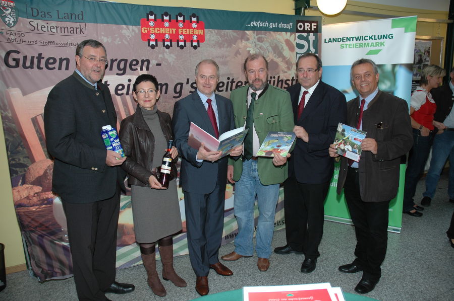 v.l.n.r.: Fritz und Gertraud Hubmann, Landesrat Johann Seitinger, Bgm. Walter Eichmann (Stainz), LAbg. Manfred Kainz, HR DI Dr. Wilhelm Himmel (FA19D) v.l.n.r.: Fritz und Gertraud Hubmann, Landesrat Johann Seitinger, Bgm. Walter Eichmann (Stainz), LAbg. Manfred Kainz, HR DI Dr. Wilhelm Himmel (FA19D)
