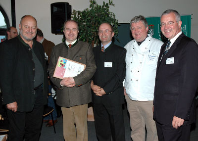 Ein Teil der Referenten (von links nach rechts): SPAR-Prokurist Robert Müller, Lebenslandesrat Johann Seitinger, der Ernährungsexperte Primarius Dr. Meinrad Lindschinger, Haubenkoch Willi Haider und Direktor Hans Peter Schroff vom Rognerbad Blumau